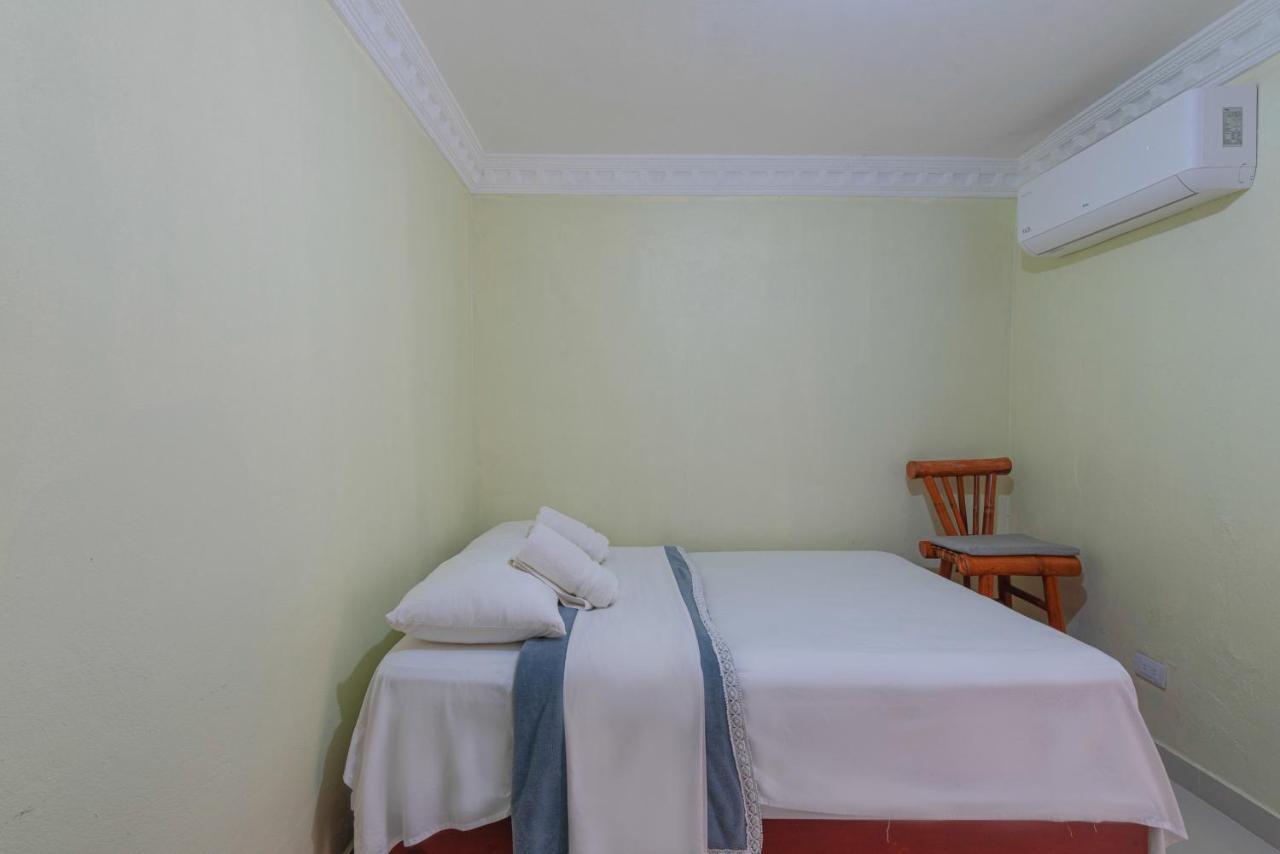 Bnb Tropical Island Aparthotel - Corales Del Sur - Santo Domingo Este Eksteriør billede