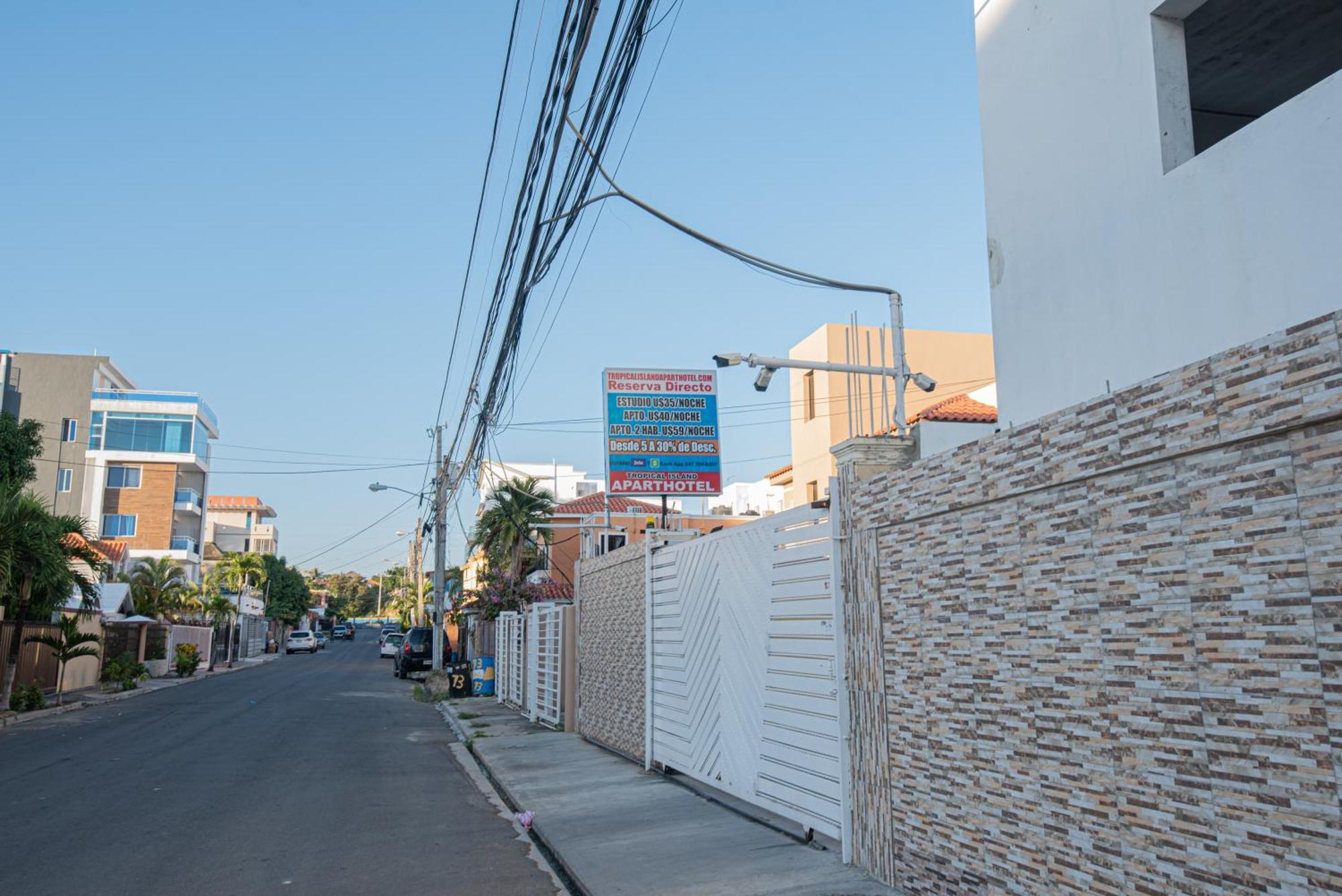 Bnb Tropical Island Aparthotel - Corales Del Sur - Santo Domingo Este Eksteriør billede
