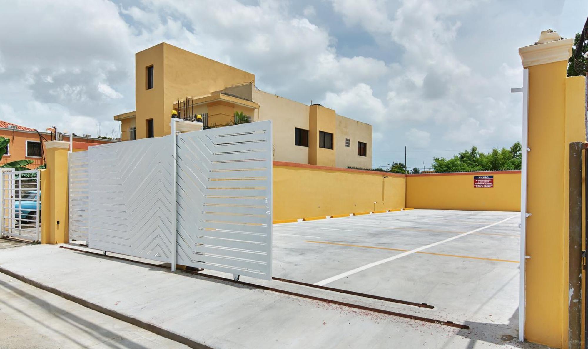 Bnb Tropical Island Aparthotel - Corales Del Sur - Santo Domingo Este Eksteriør billede